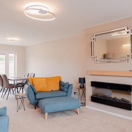 Luxury Recently Renovated 3 Bedroom Home In Sandwich Kent Bagian luar foto
