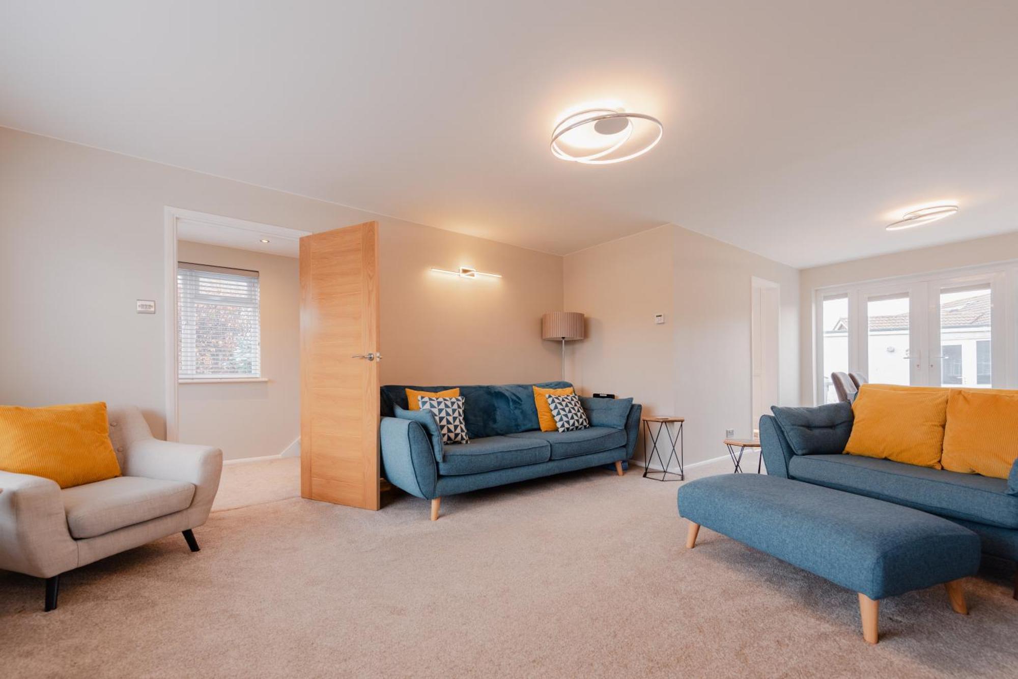Luxury Recently Renovated 3 Bedroom Home In Sandwich Kent Bagian luar foto
