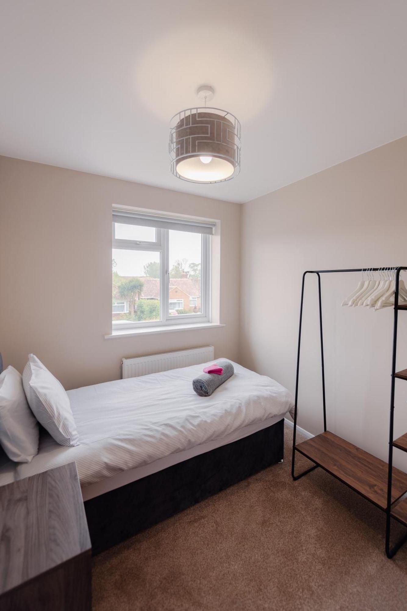 Luxury Recently Renovated 3 Bedroom Home In Sandwich Kent Bagian luar foto